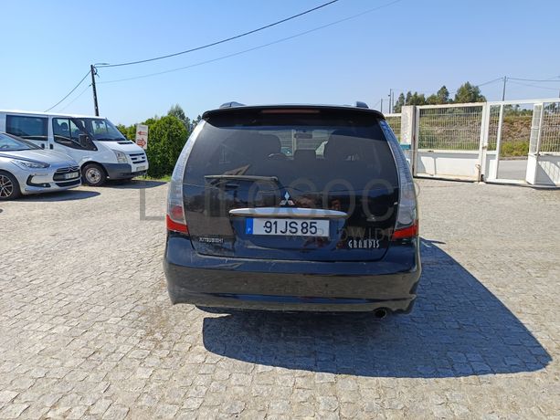 Mitsubishi Grandis 2.0 DI-D · 7 Lugares