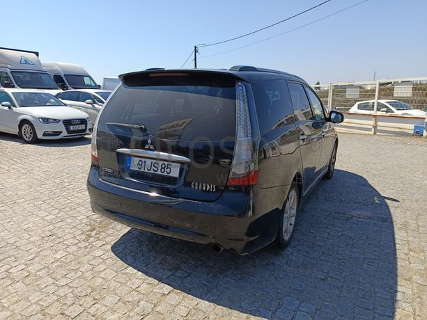 Mitsubishi Grandis 2.0 DI-D · 7 Lugares