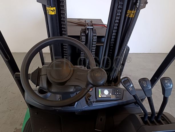 Empilhador Mitsubishi