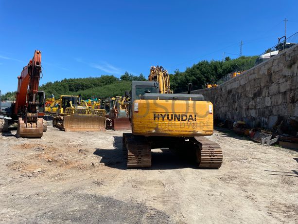 Escavadora Rastos Hyundai