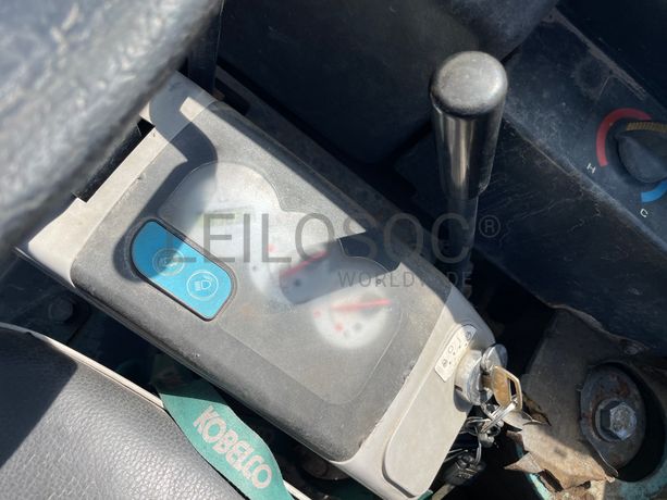 Mini Giratória Komatsu