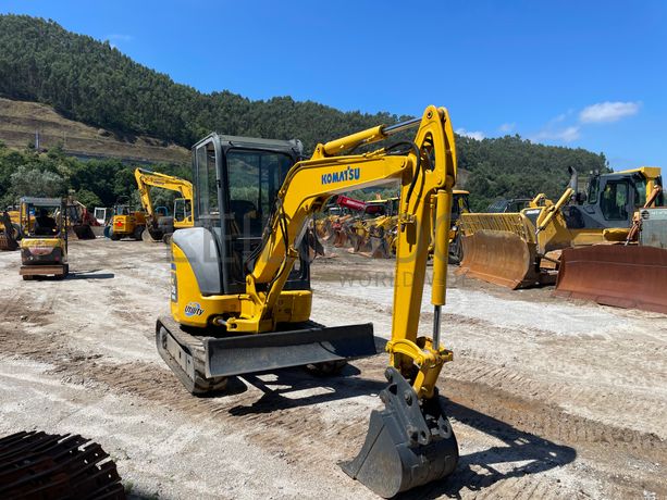 Mini Giratória Komatsu
