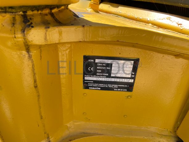 Mini Giratória Komatsu