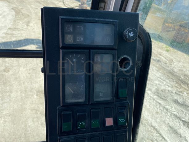 Escavadora Rodas Terex