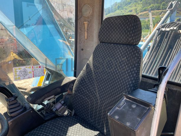 Escavadora Rodas Terex