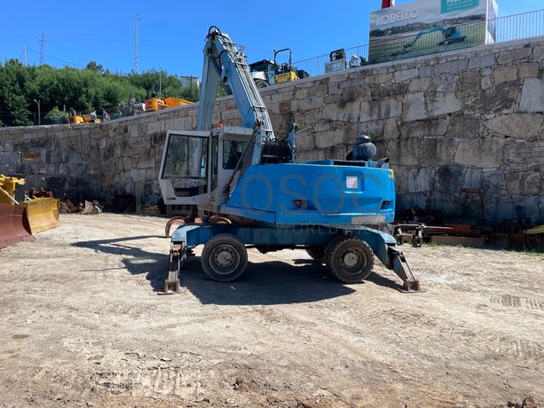 Escavadora Rodas Terex