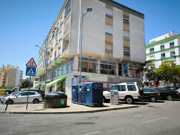 Proporção de 1/2 de Loja · Amadora