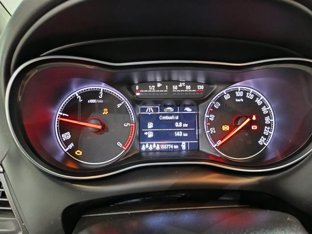 Opel Zafira · Ano 2018