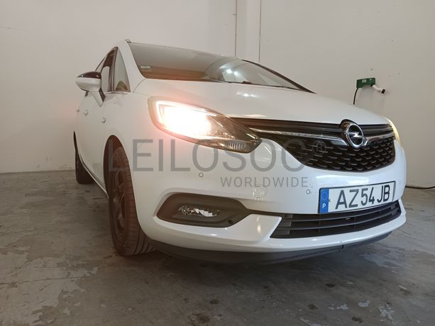 Opel Zafira · Ano 2018