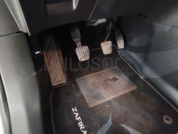 Opel Zafira · Ano 2018