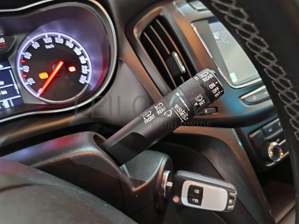 Opel Zafira · Ano 2018