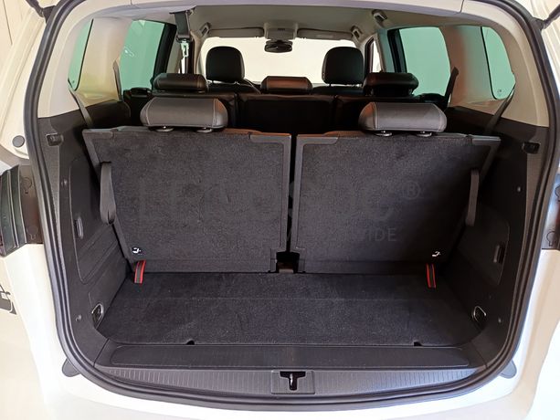 Opel Zafira · Ano 2018