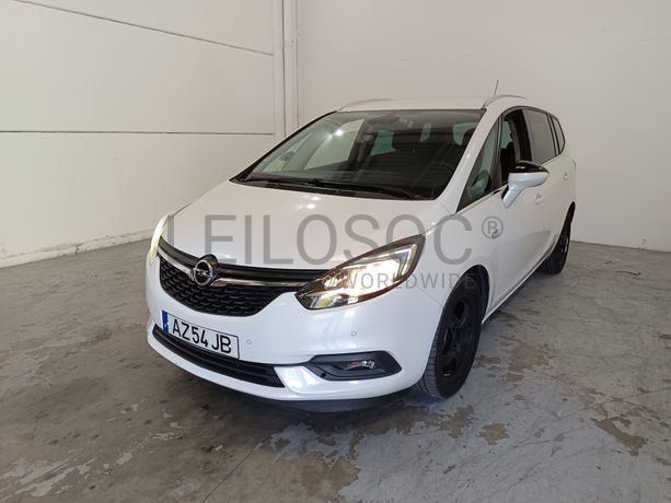 Opel Zafira · Ano 2018