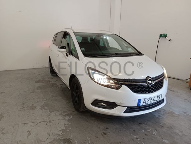 Opel Zafira · Ano 2018