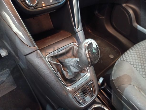 Opel Zafira · Ano 2018