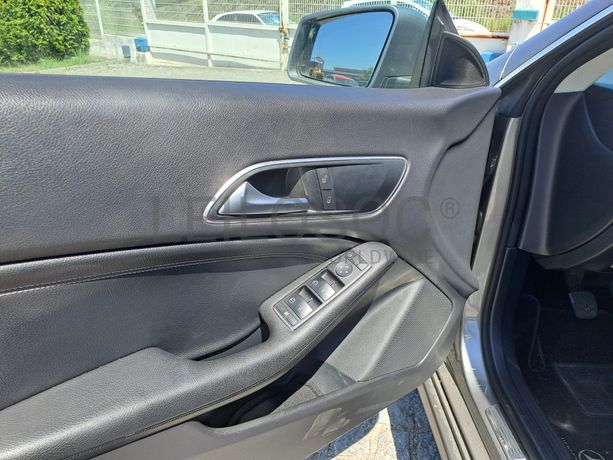 Mercedes-Benz CLA · Ano 2016