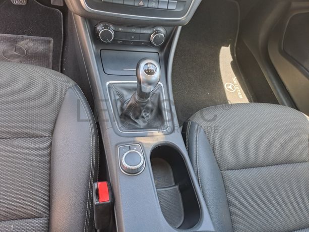 Mercedes-Benz CLA · Ano 2016