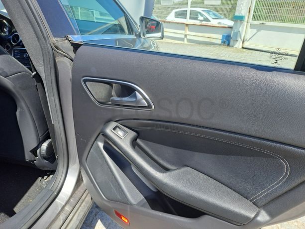 Mercedes-Benz CLA · Ano 2016