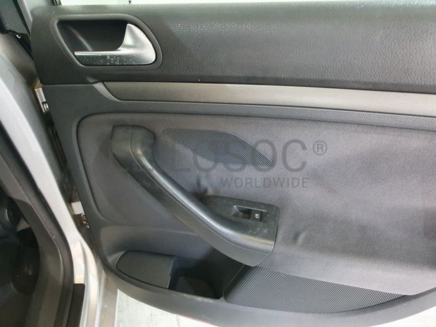 Volkswagen Golf 1.4 FSI · Ano 2005