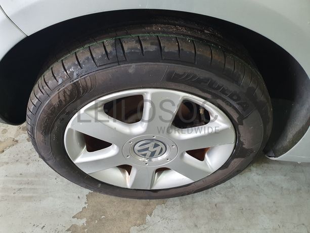 Volkswagen Golf 1.4 FSI · Ano 2005