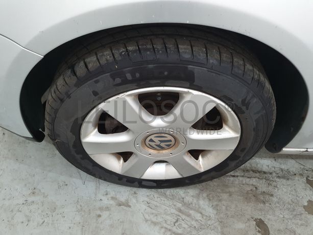 Volkswagen Golf 1.4 FSI · Ano 2005