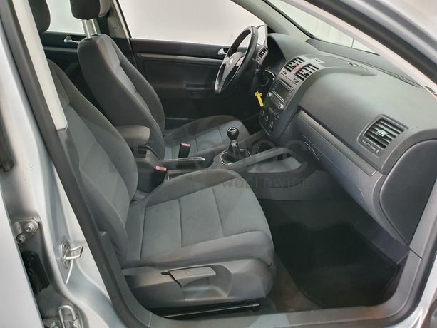 Volkswagen Golf 1.4 FSI · Ano 2005