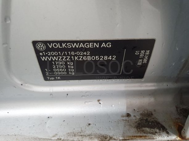 Volkswagen Golf 1.4 FSI · Ano 2005