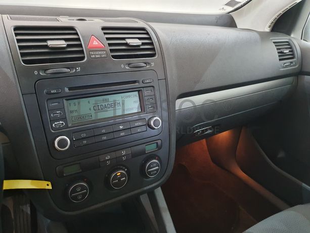 Volkswagen Golf 1.4 FSI · Ano 2005
