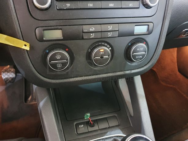 Volkswagen Golf 1.4 FSI · Ano 2005