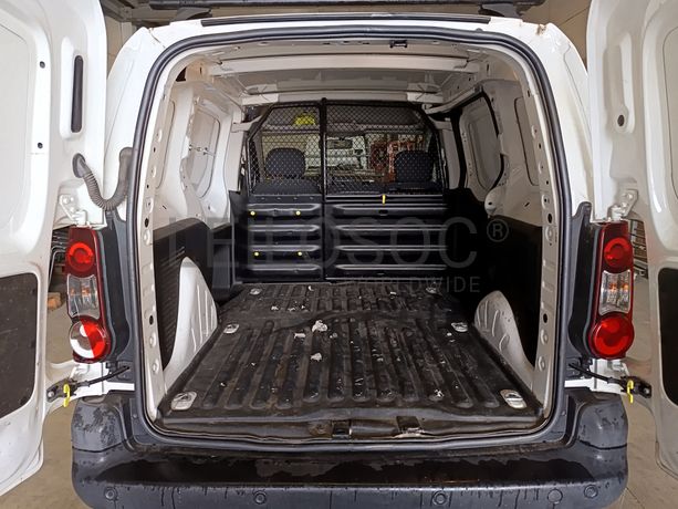 Peugeot Partner · Ano 2017