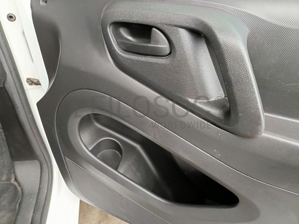 Peugeot Partner · Ano 2017