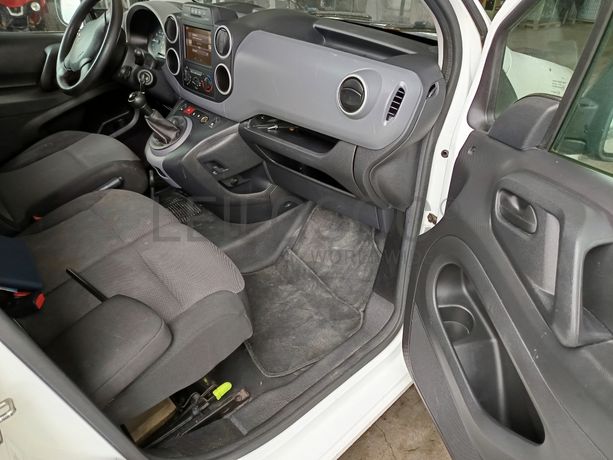 Peugeot Partner · Ano 2017