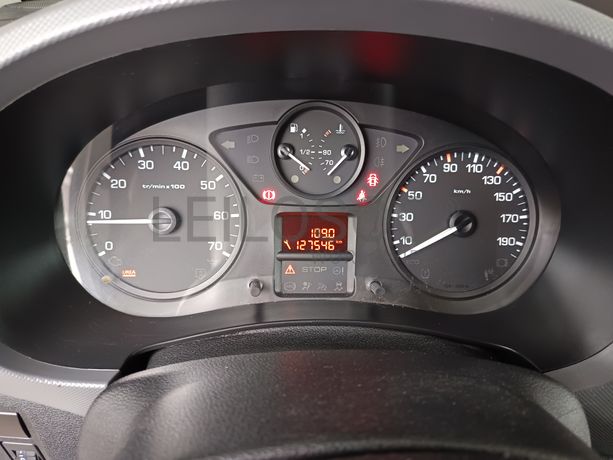 Peugeot Partner · Ano 2017