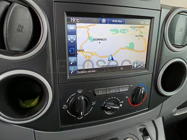 Peugeot Partner · Ano 2017