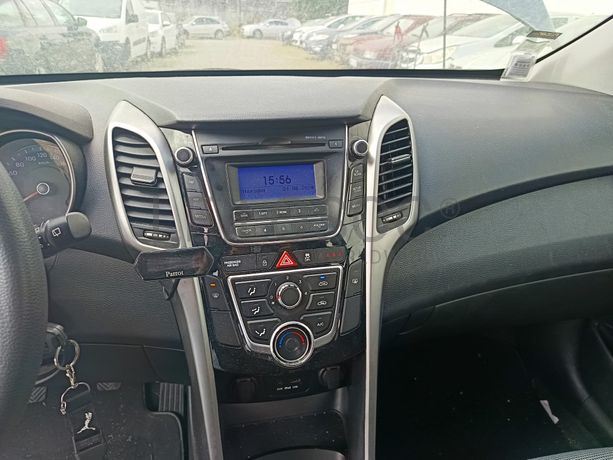 Hyundai i30 GD 1.4 CRDi · Ano 2013