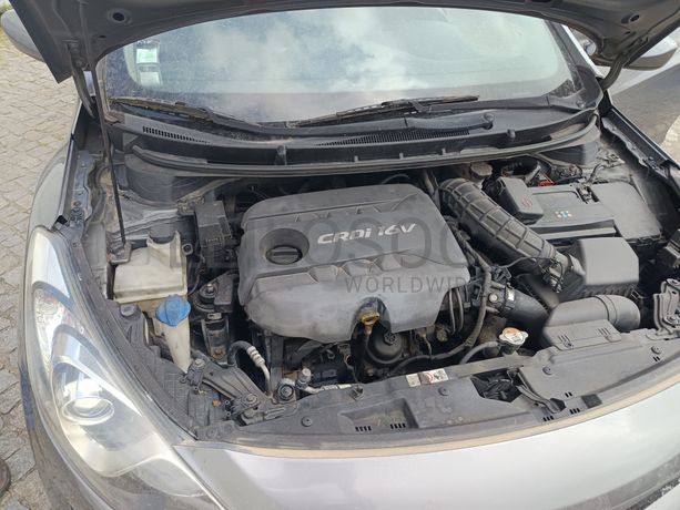 Hyundai i30 GD 1.4 CRDi · Ano 2013