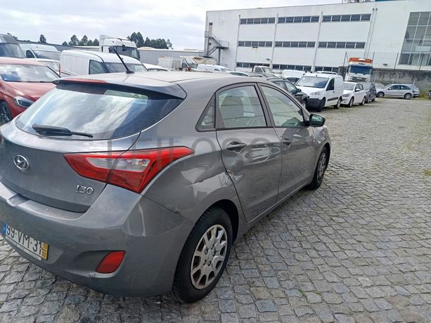 Hyundai i30 GD 1.4 CRDi · Ano 2013