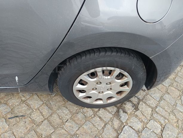 Hyundai i30 GD 1.4 CRDi · Ano 2013