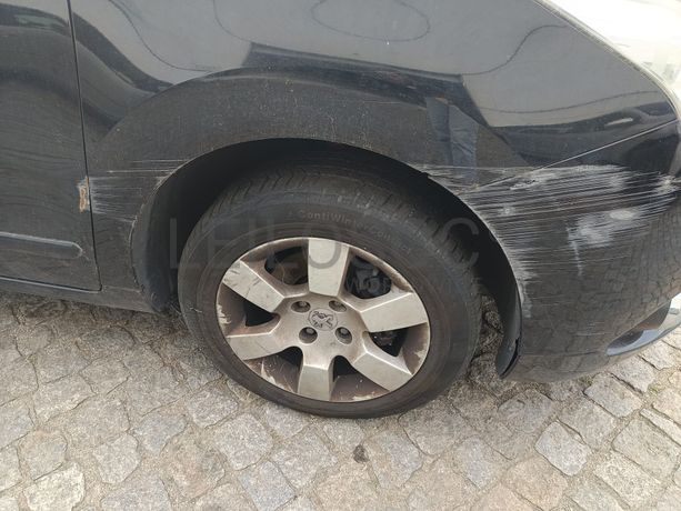 Peugeot 5008 · Ano 2010