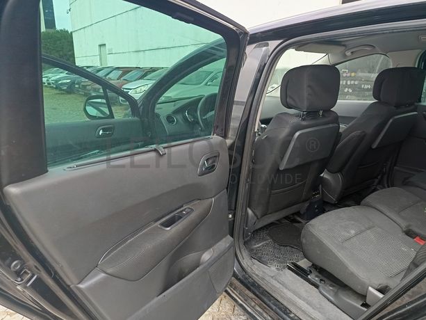 Peugeot 5008 · Ano 2010