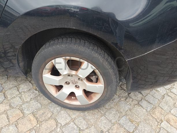 Peugeot 5008 · Ano 2010