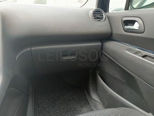 Peugeot 5008 · Ano 2010