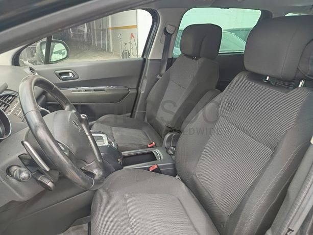 Peugeot 5008 · Ano 2010