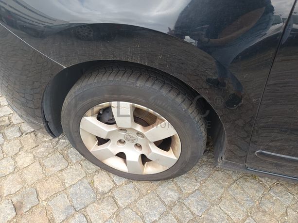 Peugeot 5008 · Ano 2010