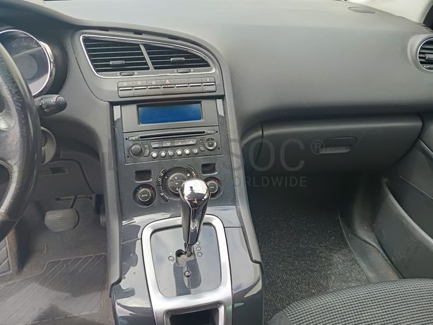 Peugeot 5008 · Ano 2010