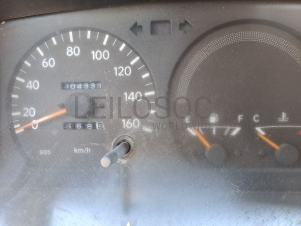 Toyota Dyna 150 3.0D · Ano 2001