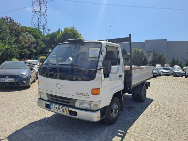 Toyota Dyna 150 3.0D · Ano 2001