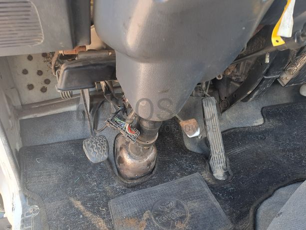 Toyota Dyna 150 3.0D · Ano 2001