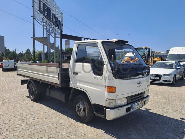 Toyota Dyna 150 3.0D · Ano 2001