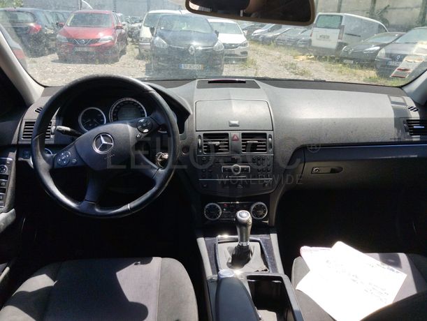Mercedes-Benz C220 · Ano 2010